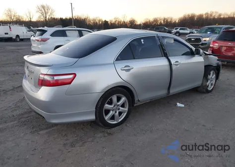 2007 Toyota Camry Se V6 z USA, uszkodzony, nr VIN 4T1BK46K97U529416